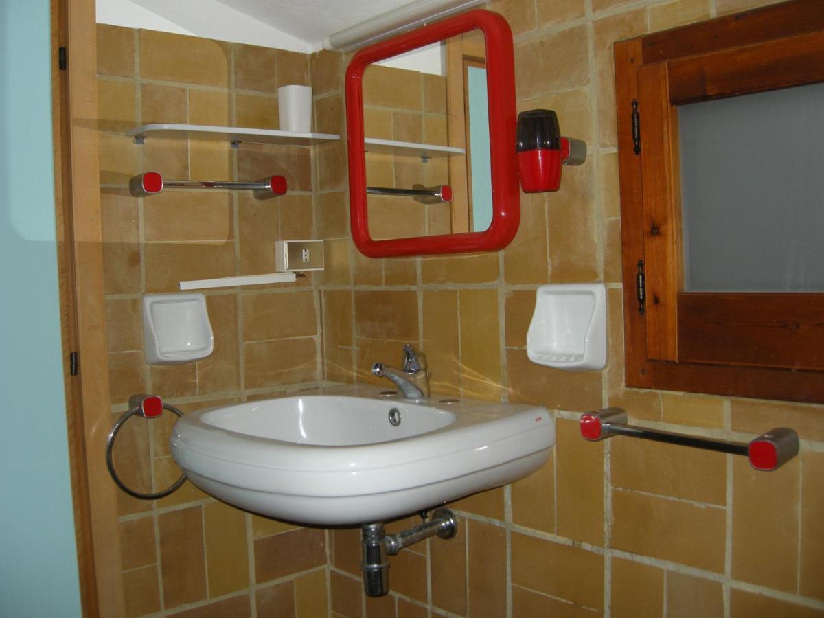 Via Dei Gerani B&B Sinnai Номер фото